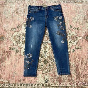 Democracy Blue Floral Embroidered Ankle Jeans